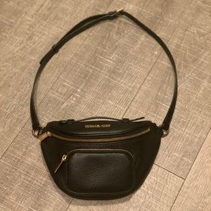 MICHAEL KORS black leather belt bag